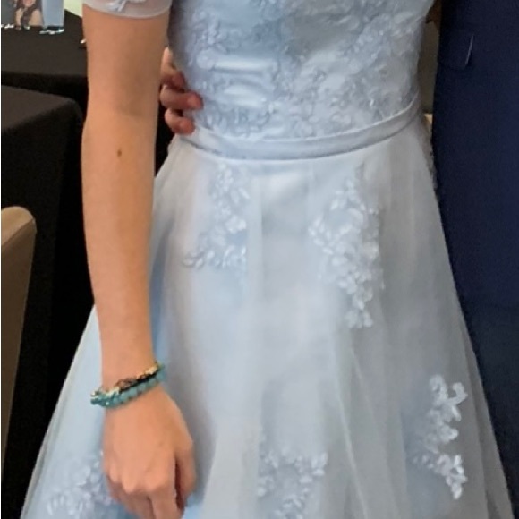 Womens, asymmetrical homecoming dress, size 2. - Picture 6 of 7